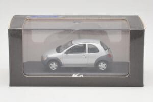Ford Ka Mk1 Hõbehall Minichamps 1:43 130248 Metall - pilt 4/4