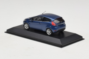 Ford Ka Dark Blue Metallic Minichamps 1:43 FORD004 Metall - pilt 3/4