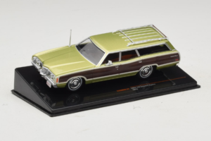 Ford LTD Country Squire Green Bronze IXO 1:43 CLC608N Metall - pilt 2/5