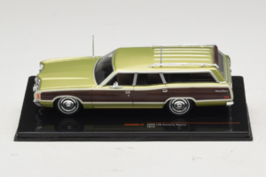 Ford LTD Country Squire Green Bronze IXO 1:43 CLC608N Metall