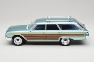 Ford Country Squire Sinine MCG 1:18 MCG18049 Metall - pilt 3/6