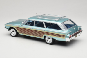 Ford Country Squire Sinine MCG 1:18 MCG18049 Metall - pilt 5/6