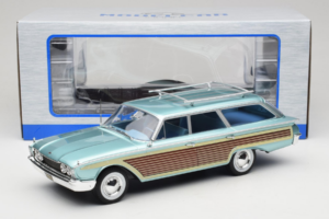 Ford Country Squire Sinine MCG 1:18 MCG18049 Metall - pilt 6/6