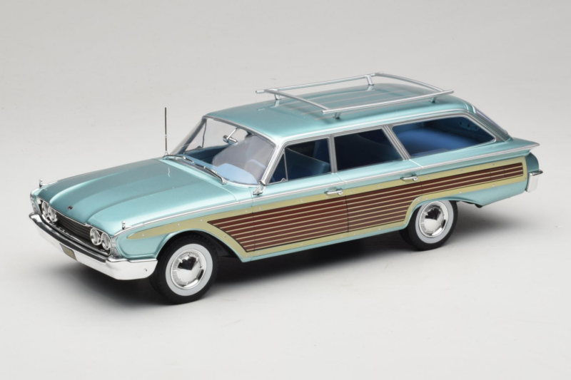 Ford Country Squire Sinine MCG 1:18 MCG18049 Metall