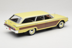 Ford Country Squire Kollane MCG 1:18 MCG18048 Metall - pilt 2/6