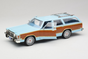 Ford LTD Country Squire Charlie's Angels Movie GreenLight 1:18 19066 Metall - pilt 2/8