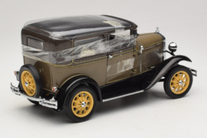 Ford Model A Tudor Chicle Drab Motor City 1:18 41003 Metall - pilt 2/6