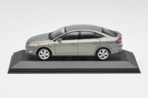 Ford Mondeo Mk3 Sedan Hall Metallic Minichamps 1:43 IND403086003 Metall
