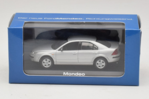 Ford Mondeo Mk3 Sedaan Hõbedane Minichamps 1:43 MONDEO005 Metall - pilt 4/4