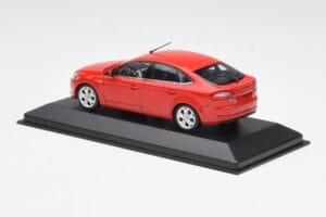 Ford Mondeo Mk4 Colorado Punane Minichamps 1:43 MONDEO001 Metall - pilt 3/4