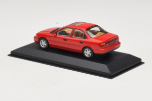 Ford Mondeo Mk1 Sedaan Punane Minichamps 1:43 082000 Metall - pilt 3/4