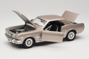 Ford Mustang 1964 1/2 Hõbedane Mira 1:18 6127 Metall - pilt 2/8