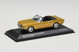 Ford Mustang Kabriolett Kuldne Minichamps 1:43 400082432 Metall - pilt 2/4