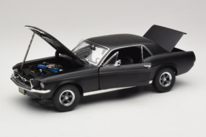 Ford Mustang Creed Movie GreenLight 1:18 13611 Metall - pilt 2/8