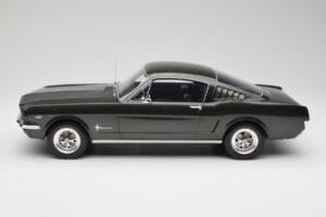 Ford Mustang Fastback Ivy Green Otto 1:12 G079 Vaik - pilt 3/6
