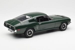 Ford Mustang GT Bullitt Roheline AUTOart 1:18 72812 Metall - pilt 3/8