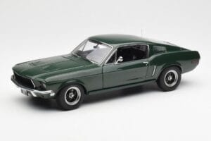 Ford Mustang GT Bullitt Roheline AUTOart 1:18 72812 Metall