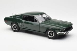 Ford Mustang GT Bullitt Roheline AUTOart 1:18 72812 Metall - pilt 6/8