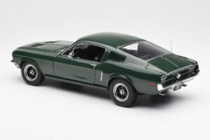 Ford Mustang GT Bullitt Roheline AUTOart 1:18 72812 Metall - pilt 7/8