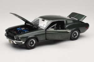 Ford Mustang GT Bullitt Steve McQueeni Kujukesega Greenlight 1:18 12885 Metall - pilt 2/8