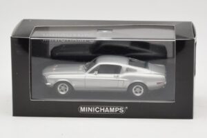 Ford Mustang GT Hõbedane Minichamps 1:43 FORD001 Metall - pilt 4/4