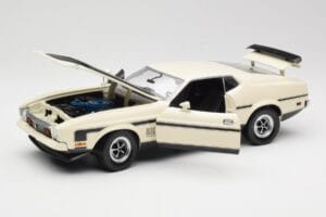 Ford Mustang Mach 1 Valge Sun Star 1:18 3602 Metall - pilt 2/8