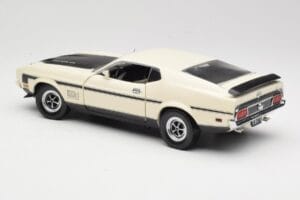 Ford Mustang Mach 1 Valge Sun Star 1:18 3602 Metall - pilt 7/8