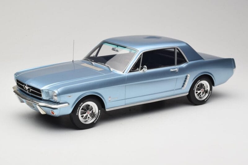 Ford Mustang V8 Hardtop Pony GT Silver Blue GT Spirit 1:12 G089 Vaik