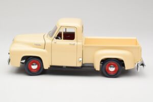 Ford Pickup Colonial Valge Road Legends 1:18 92148 Metall - pilt 4/8