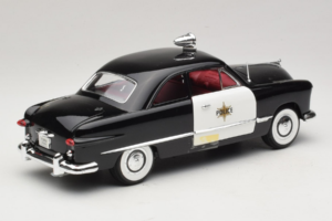 Ford Politseiauto Anson 1:18 6254 Metall - pilt 2/6