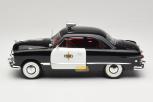 Ford Politseiauto Anson 1:18 6254 Metall - pilt 3/6