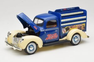 Ford Pepsi-Cola Replica Golden Wheel 1:18 PF351 Metall - pilt 2/8