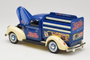 Ford Pepsi-Cola Replica Golden Wheel 1:18 PF351 Metall - pilt 5/8