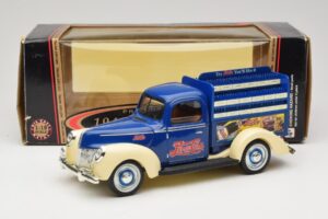 Ford Pepsi-Cola Replica Golden Wheel 1:18 PF351 Metall - pilt 8/8