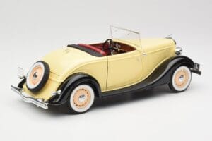 Ford Roadster Dearborn Yellow Solido 1:18 8008 Metall - pilt 3/8