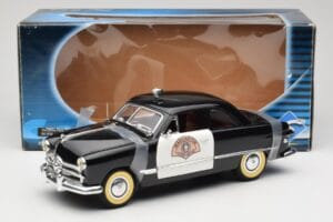 Ford Sedan Washington State Police Solido 1:18 8158 Metall - pilt 8/8