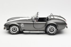 Ford Shelby Cobra 427 S/C Hall Metallik Valgete Triipudega Kyosho 1:18 08045GRW Metall - pilt 4/8