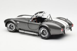 Ford Shelby Cobra 427 S/C Hall Metallik Valgete Triipudega Kyosho 1:18 08045GRW Metall - pilt 7/8