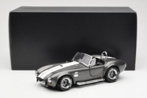 Ford Shelby Cobra 427 S/C Hall Metallik Valgete Triipudega Kyosho 1:18 08045GRW Metall - pilt 8/8
