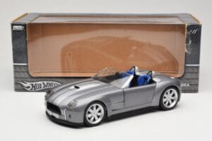 Shelby Cobra Kabriolett Grey Metallic Hot Wheels 1:18 G7220 Metall - pilt 8/8
