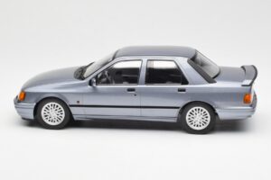 Ford Sierra RS Cosworth Helesinine MCG 1:18 MCG18174 Metall - pilt 3/6