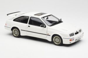Ford Sierra RS Cosworth Valge AUTOart 1:18 72862 Metall - pilt 6/8