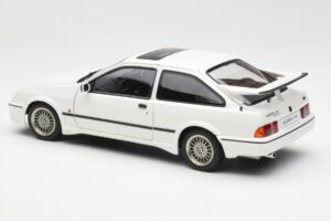 Ford Sierra RS Cosworth Valge AUTOart 1:18 72862 Metall - pilt 7/8