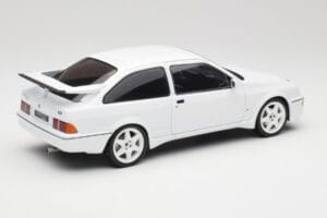 Ford Sierra RS Cosworth Valge IXO 1:18 18CMC121 Metall - pilt 2/6