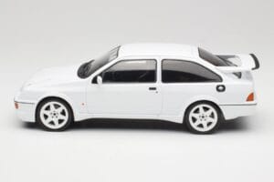 Ford Sierra RS Cosworth Valge IXO 1:18 18CMC121 Metall - pilt 3/6