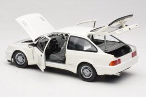 Ford Sierra RS Cosworth Valge Minichamps 1:18 150084000 Metall - pilt 5/8