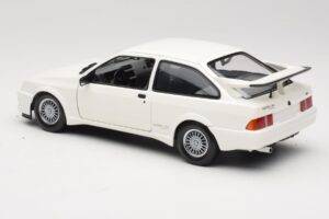 Ford Sierra RS Cosworth Valge Minichamps 1:18 150084000 Metall - pilt 7/8