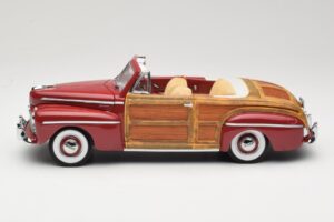 Ford Sportsman Punane Road Signature 1:18 20048 Metall - pilt 4/8