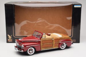 Ford Sportsman Punane Road Signature 1:18 20048 Metall - pilt 8/8