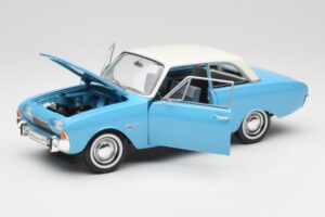 Ford Taunus 12M P1 Taunus Blue Revell 1:18 08880 Metall - pilt 2/8